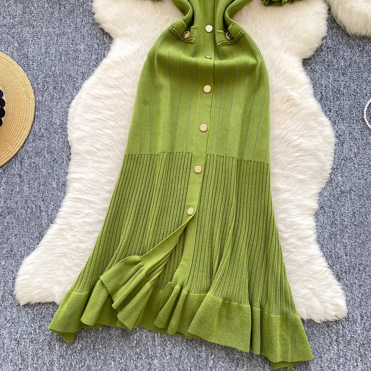 Robe Midi en Maille Boutons Dorés