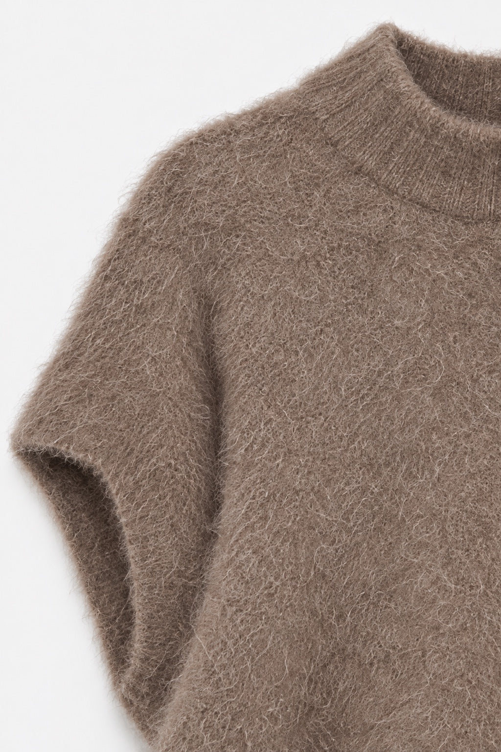 Pull Sans Manches Col Roulé — Taupe — détail