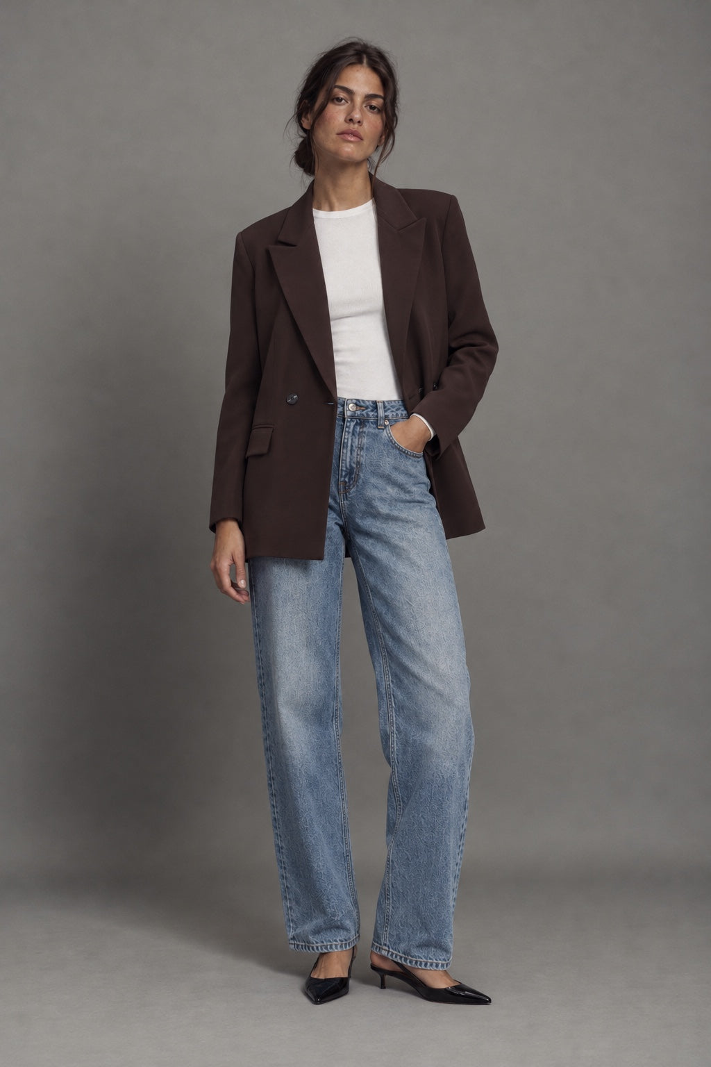 Blazer Croisé Ajusté — Marron — porté