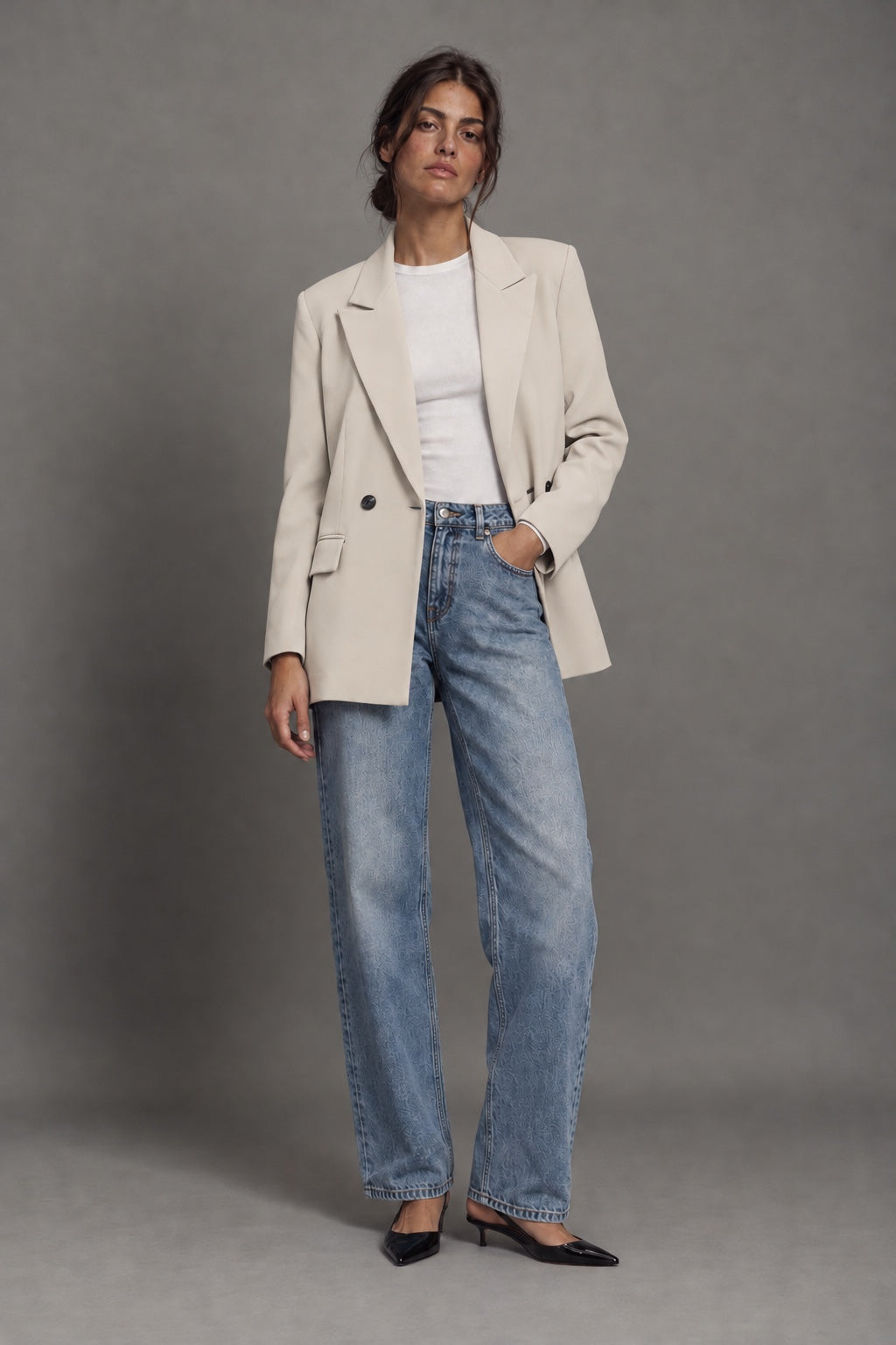 Blazer Croisé Ajusté — Beige — porté