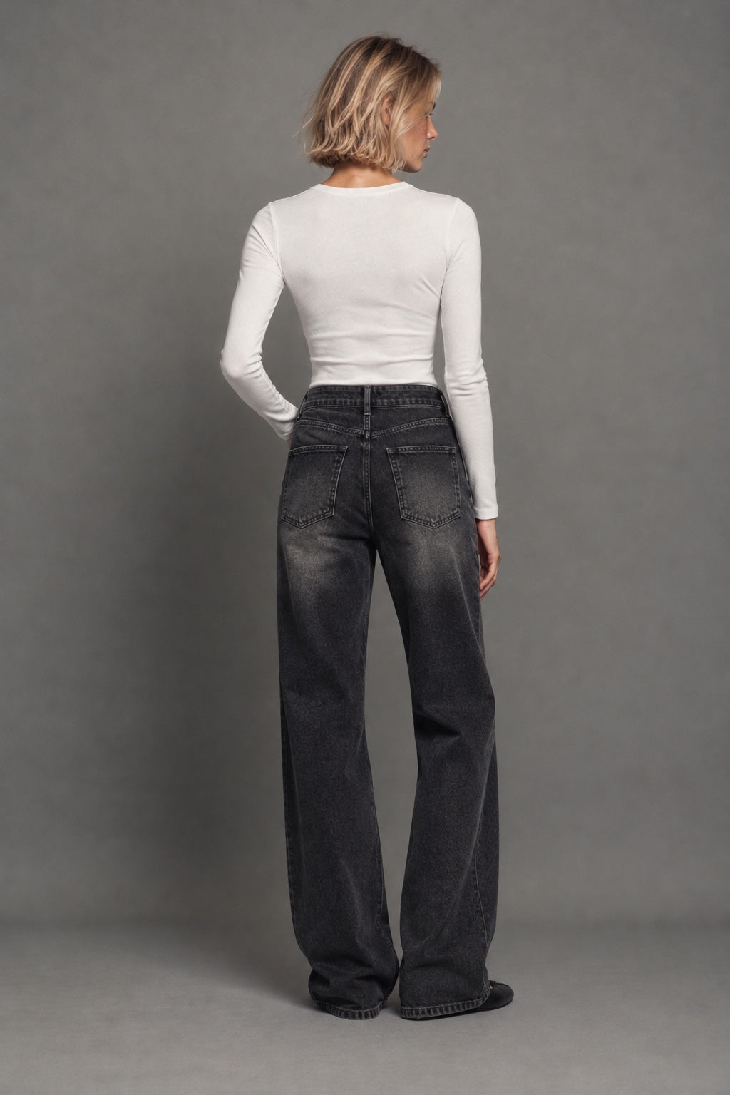 Jean Droit Taille Haute — Noir délavé — dos