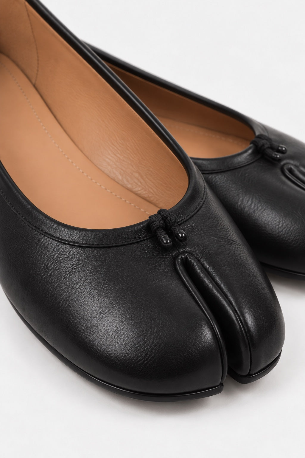 Ballerines Tabi Cuir Souple — Noir — détail