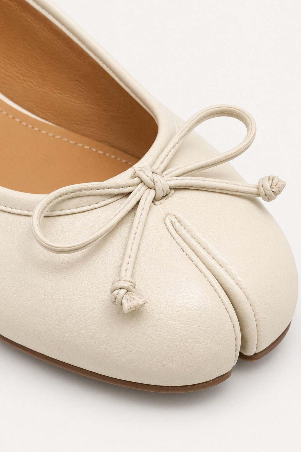 Ballerines Tabi à Nœud — Beige — détail