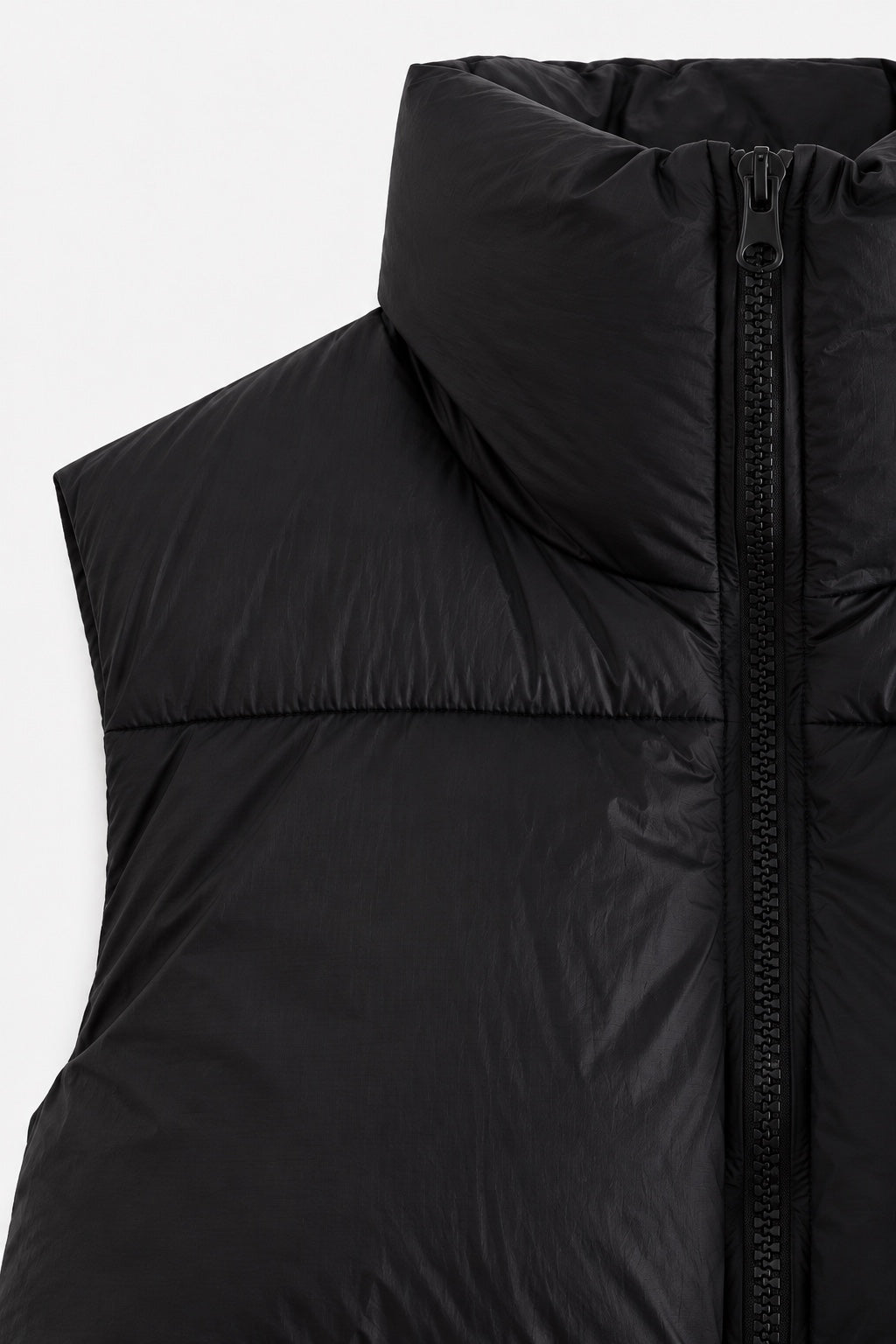 Gilet Matelassé Col Montant — Noir — détail